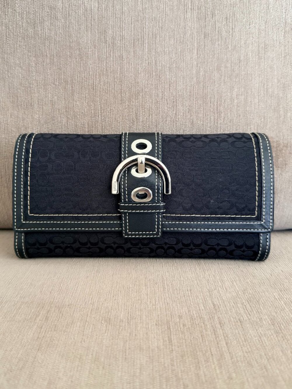 Coach Signature Black Jacquard Buckle Wallet